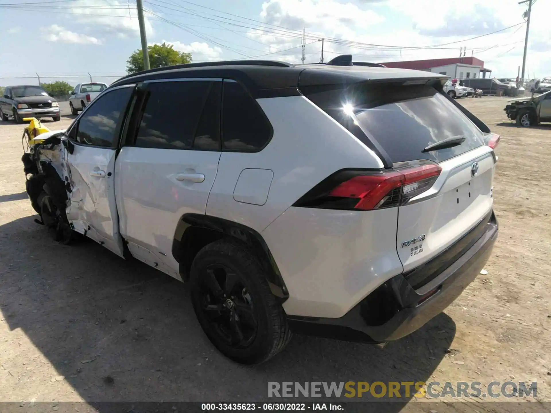 3 Photograph of a damaged car 2T3E6RFV6MW010660 TOYOTA RAV4 2021