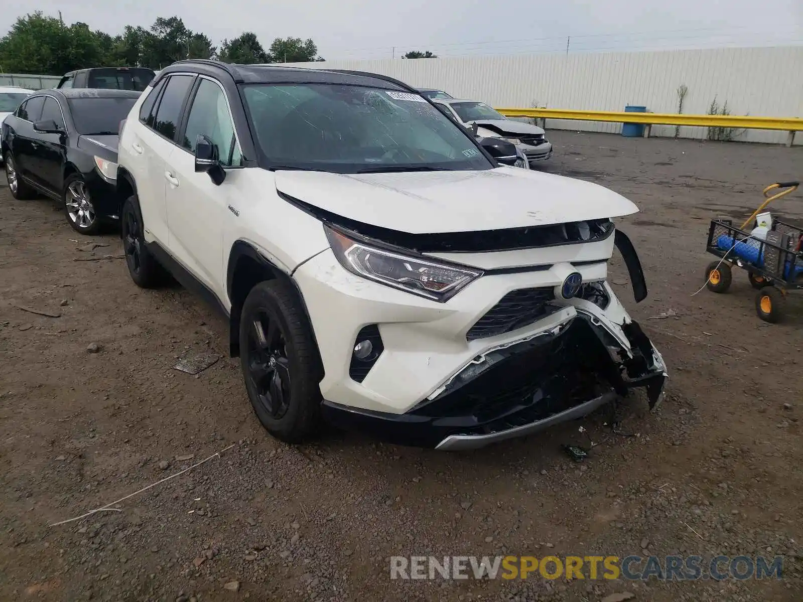 1 Фотография поврежденного автомобиля 2T3E6RFV7MW008898 TOYOTA RAV4 2021