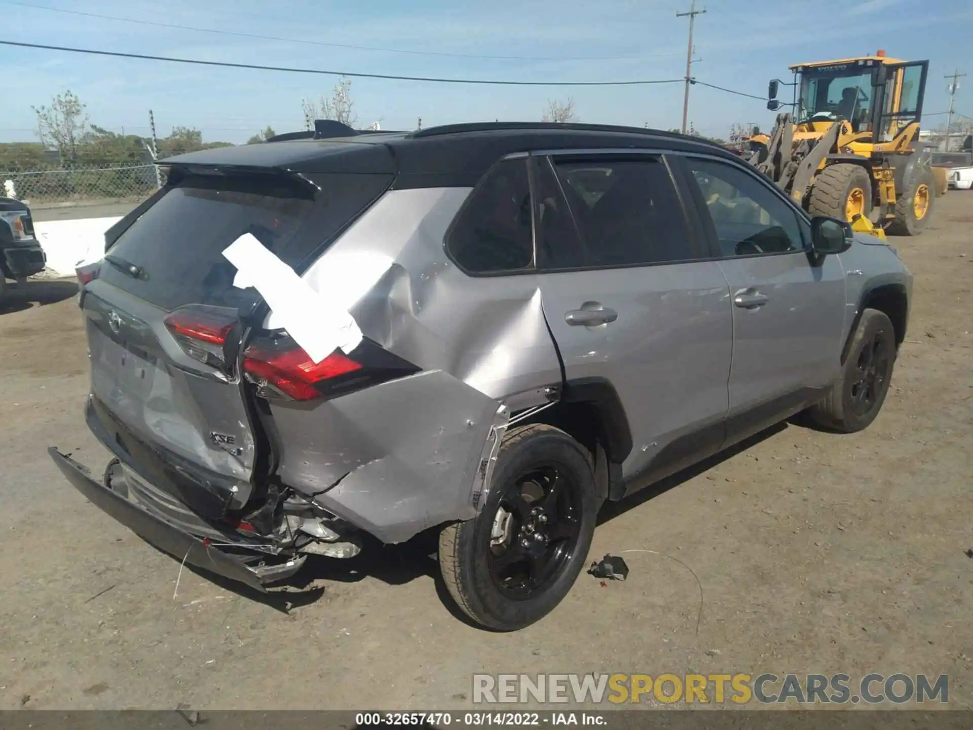 4 Photograph of a damaged car 2T3E6RFV7MW010652 TOYOTA RAV4 2021