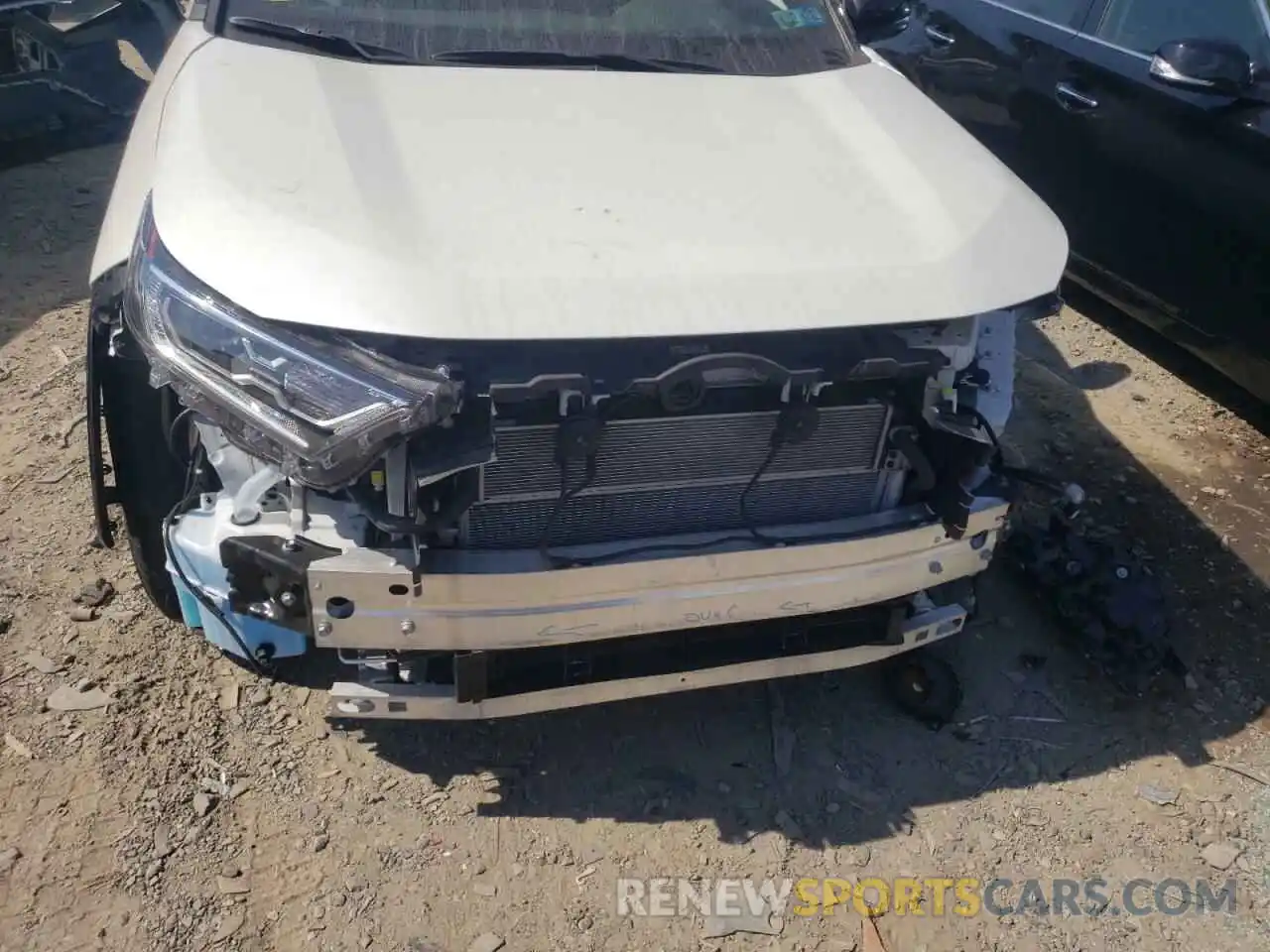 9 Photograph of a damaged car 2T3E6RFV7MW010831 TOYOTA RAV4 2021