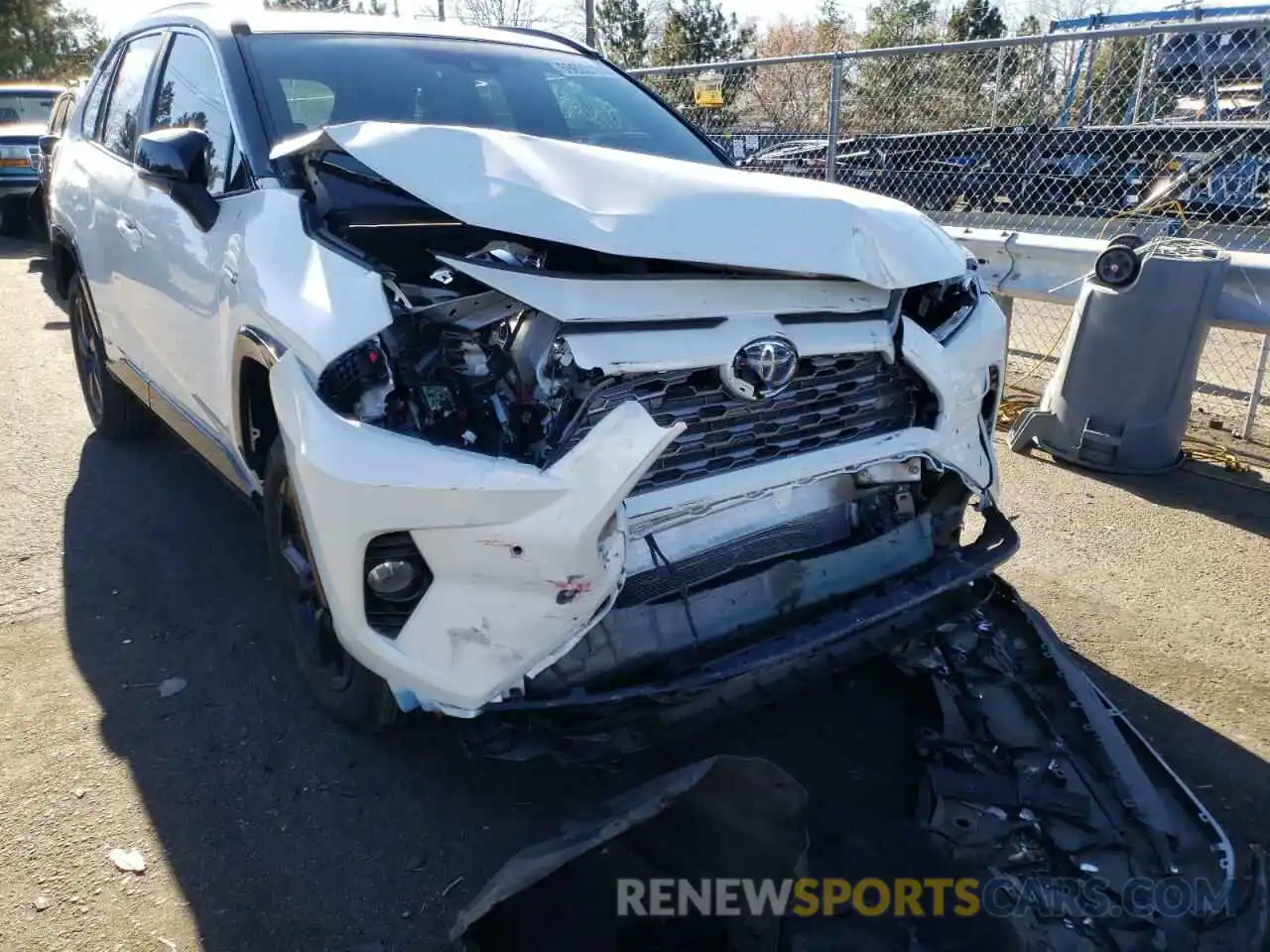 9 Photograph of a damaged car 2T3E6RFV7MW016886 TOYOTA RAV4 2021