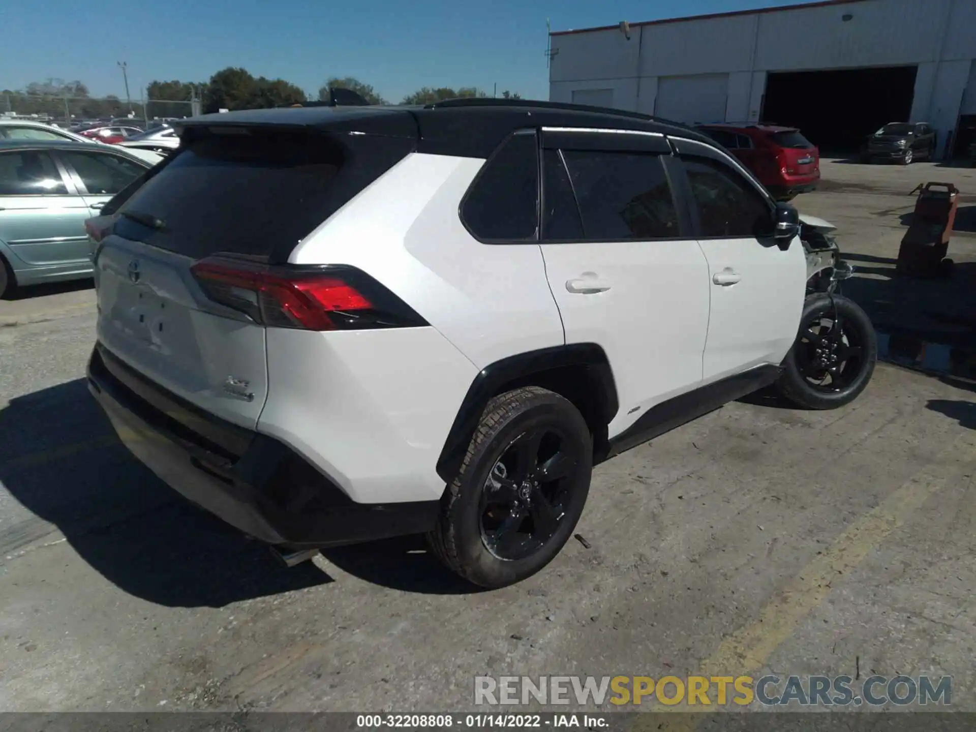 4 Photograph of a damaged car 2T3E6RFV8MW003340 TOYOTA RAV4 2021