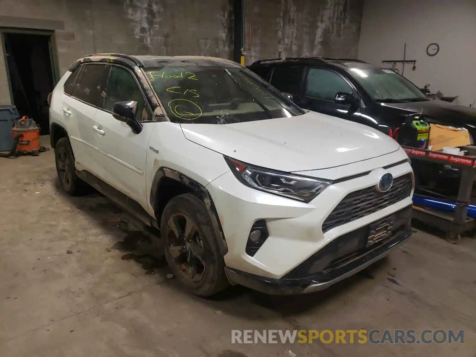 1 Фотография поврежденного автомобиля 2T3E6RFV8MW007422 TOYOTA RAV4 2021