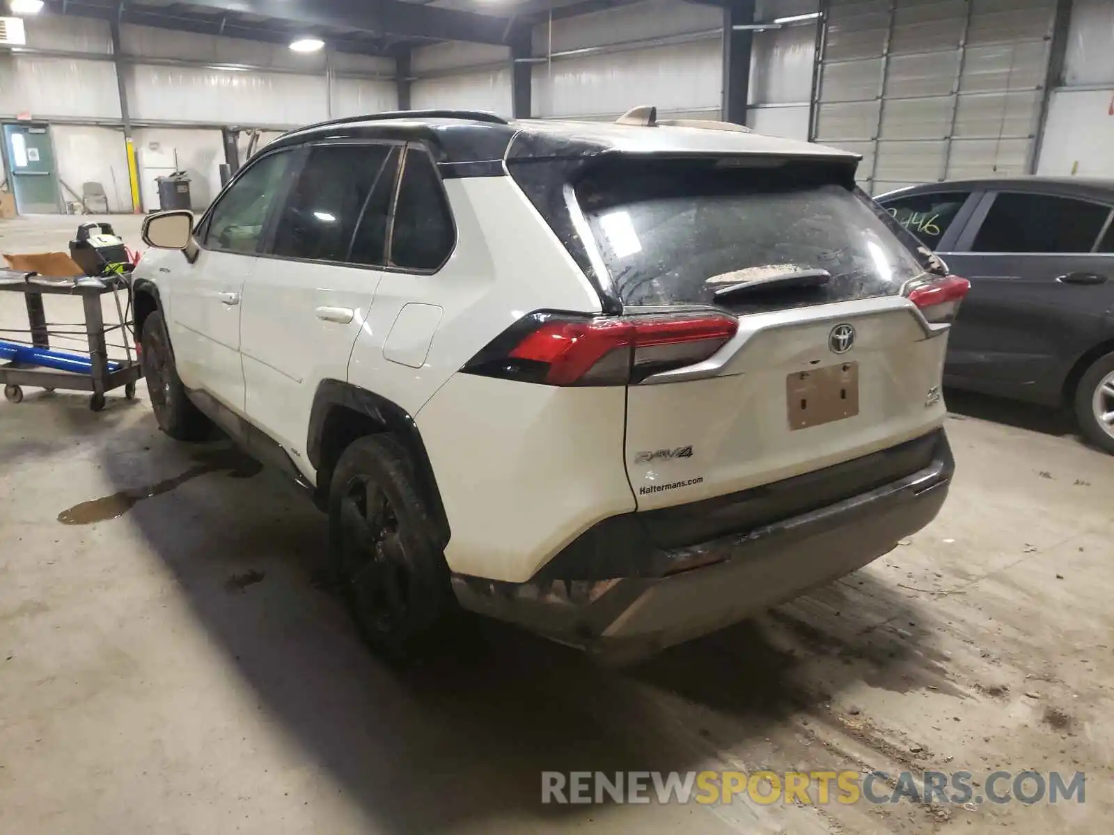 3 Photograph of a damaged car 2T3E6RFV8MW007422 TOYOTA RAV4 2021