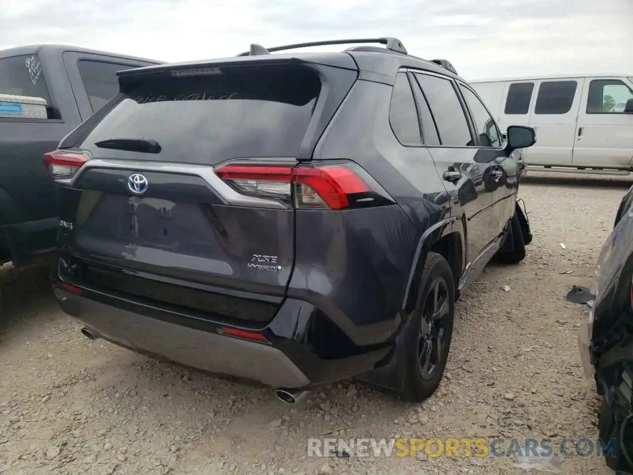 4 Photograph of a damaged car 2T3E6RFV8MW008277 TOYOTA RAV4 2021