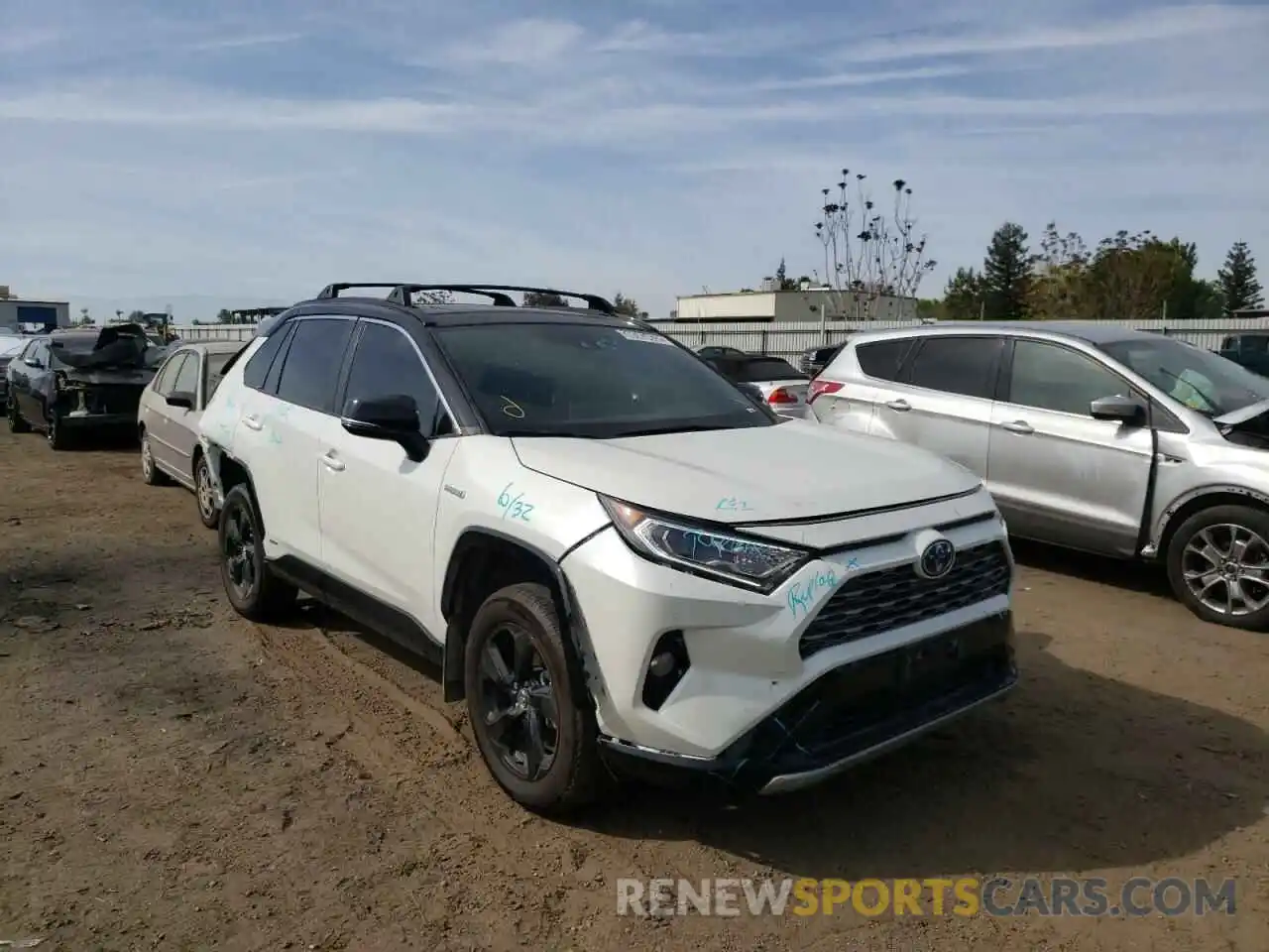 1 Photograph of a damaged car 2T3E6RFV8MW008974 TOYOTA RAV4 2021