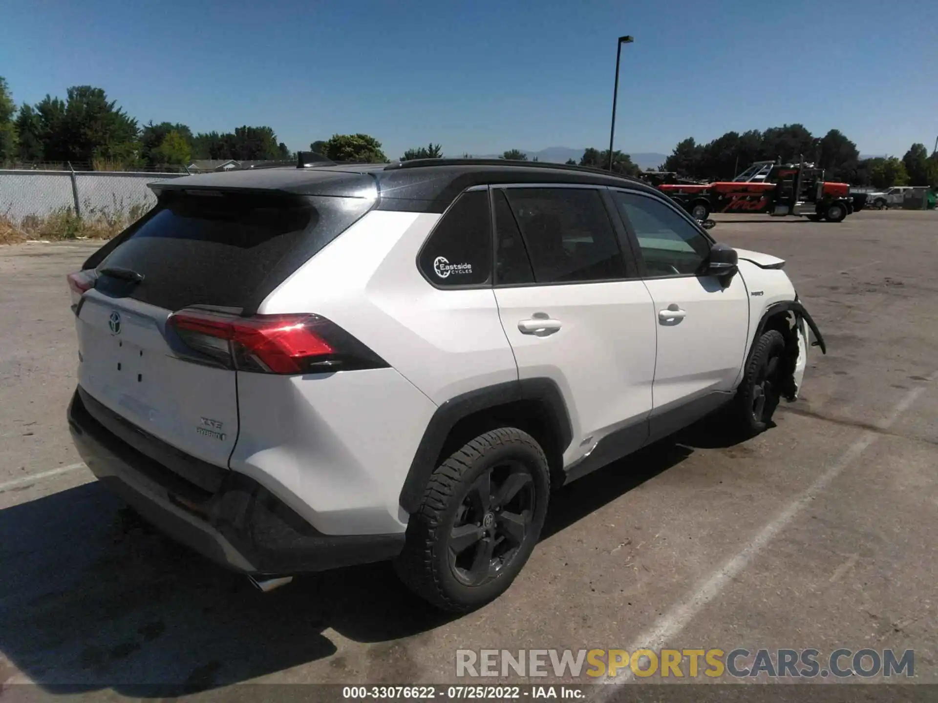 4 Photograph of a damaged car 2T3E6RFV8MW014760 TOYOTA RAV4 2021