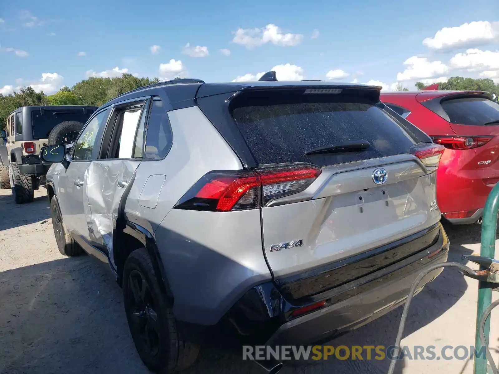 3 Photograph of a damaged car 2T3E6RFV8MW016377 TOYOTA RAV4 2021