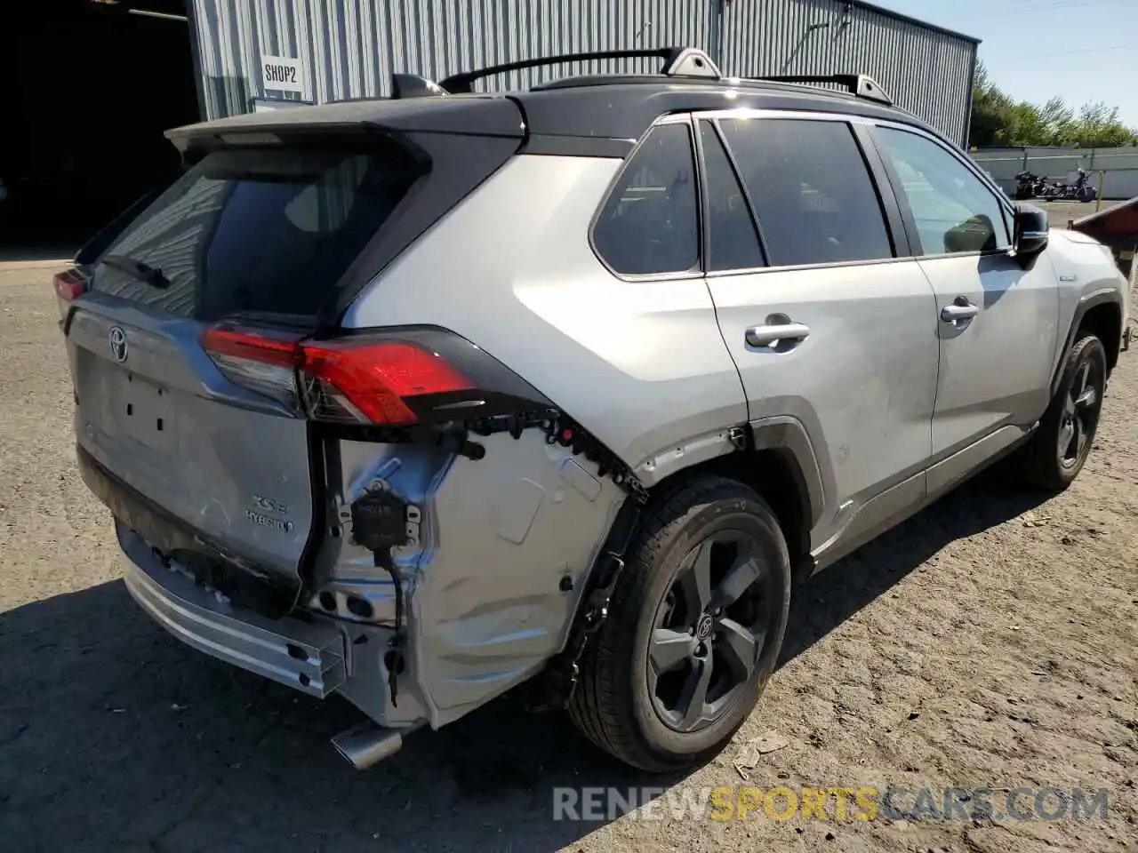 4 Photograph of a damaged car 2T3E6RFV8MW021112 TOYOTA RAV4 2021