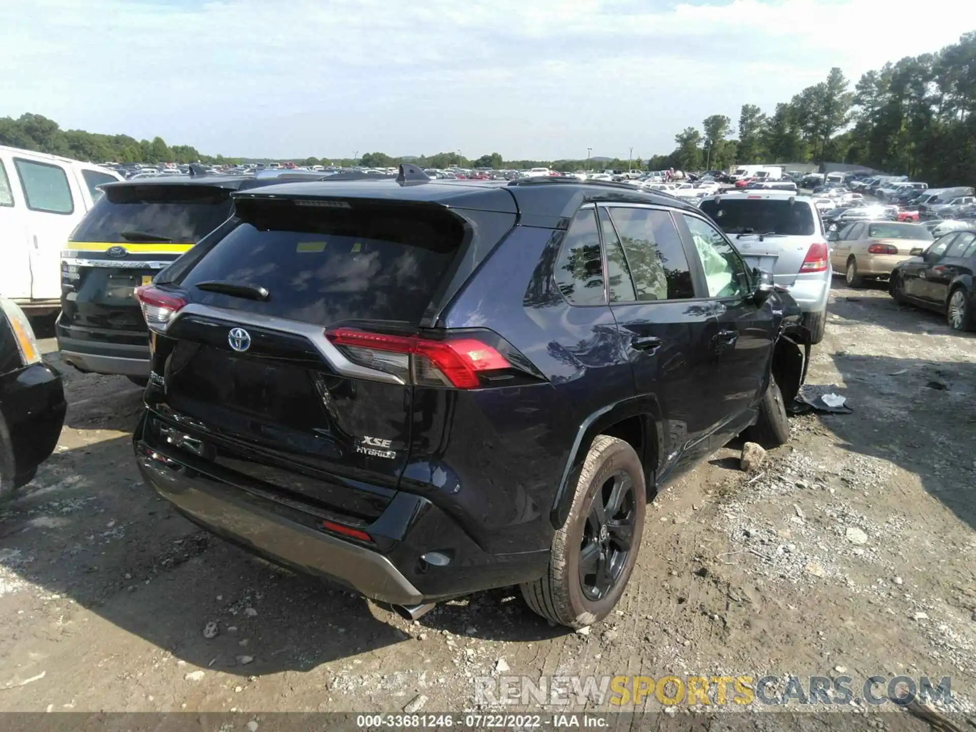 4 Photograph of a damaged car 2T3E6RFV8MW021210 TOYOTA RAV4 2021