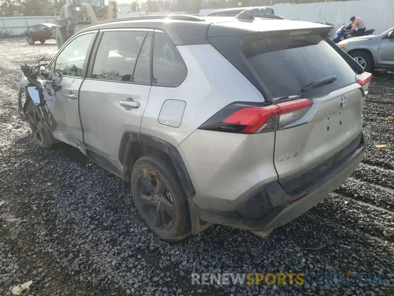 3 Фотография поврежденного автомобиля 2T3E6RFV8MW025466 TOYOTA RAV4 2021