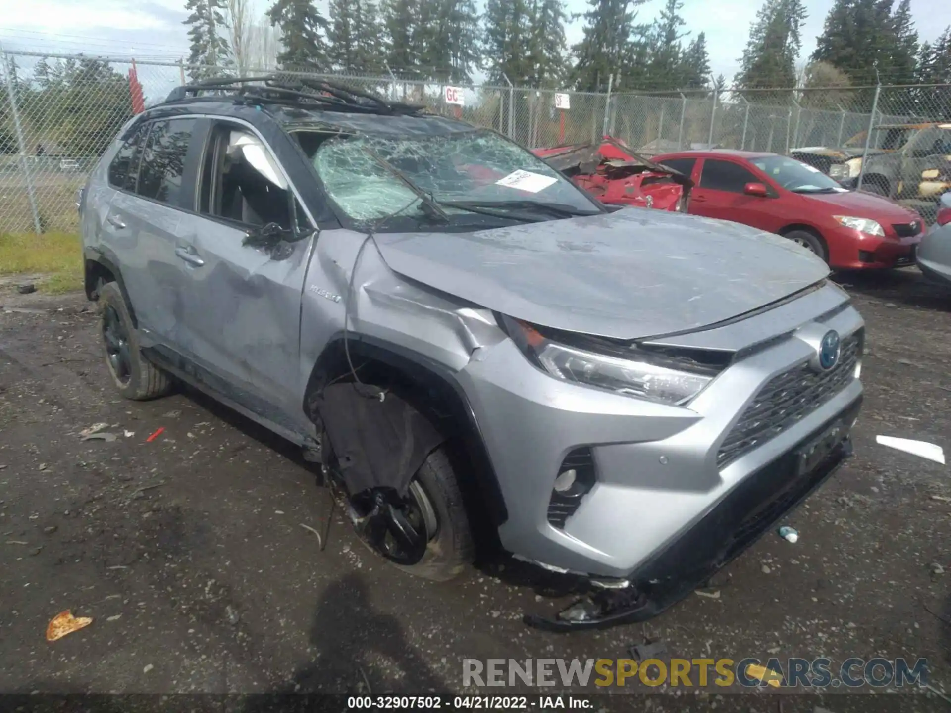 1 Photograph of a damaged car 2T3E6RFV9MW002469 TOYOTA RAV4 2021