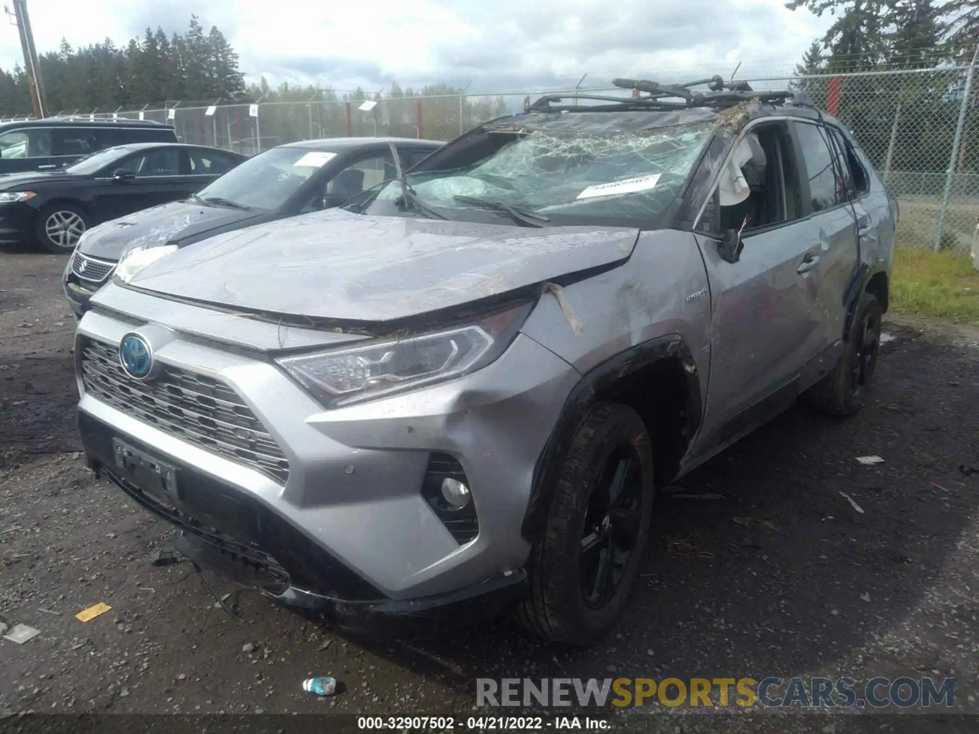 2 Photograph of a damaged car 2T3E6RFV9MW002469 TOYOTA RAV4 2021