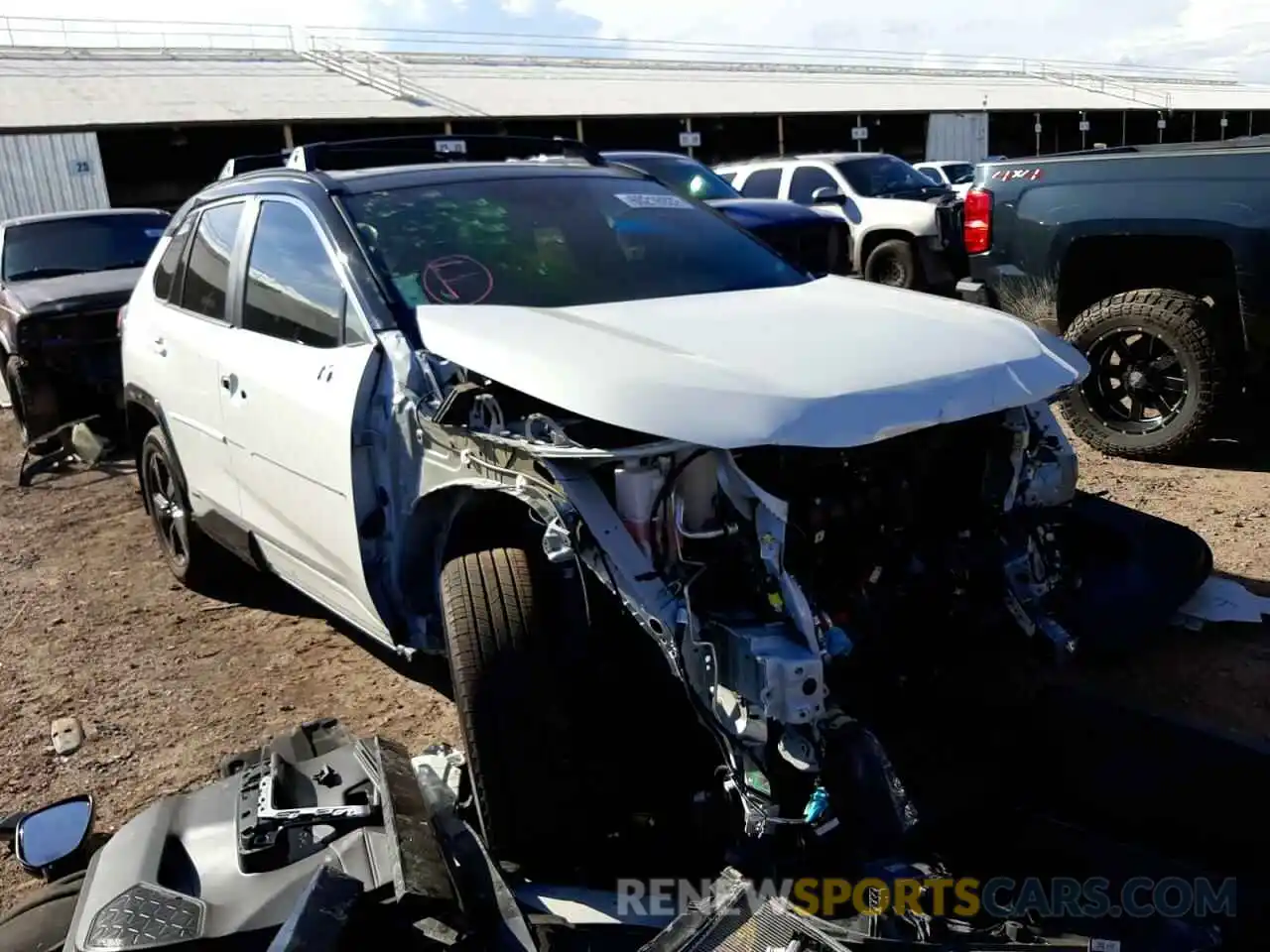 1 Photograph of a damaged car 2T3E6RFV9MW003122 TOYOTA RAV4 2021