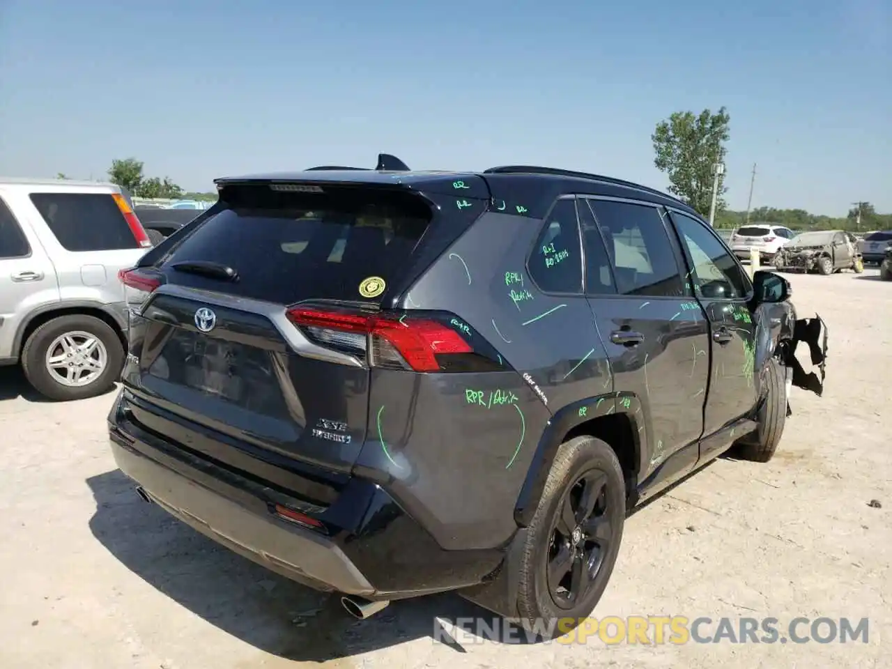 4 Photograph of a damaged car 2T3E6RFV9MW007154 TOYOTA RAV4 2021