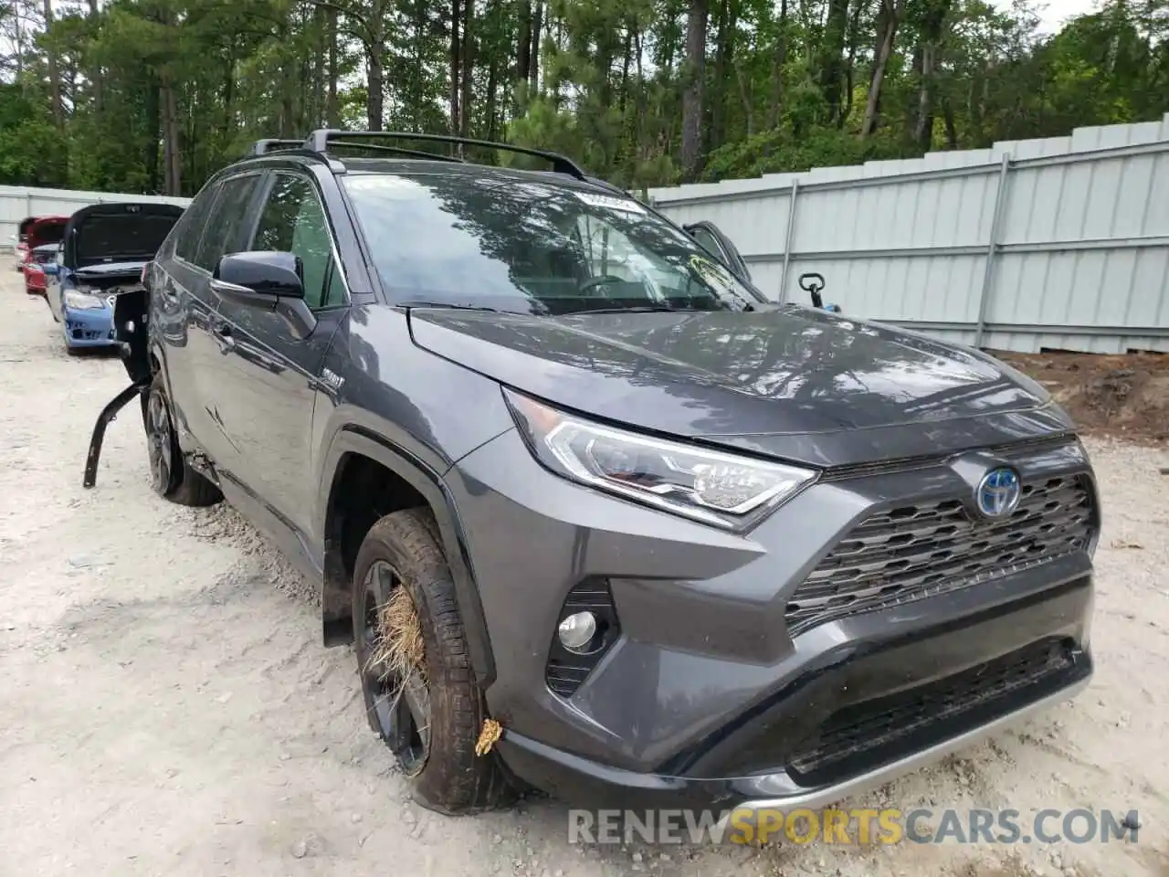 1 Photograph of a damaged car 2T3E6RFV9MW016713 TOYOTA RAV4 2021