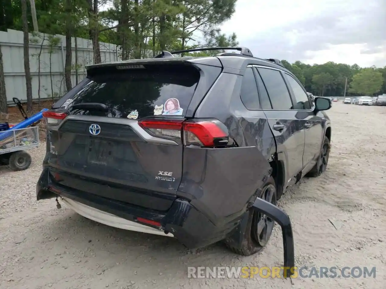 4 Photograph of a damaged car 2T3E6RFV9MW016713 TOYOTA RAV4 2021