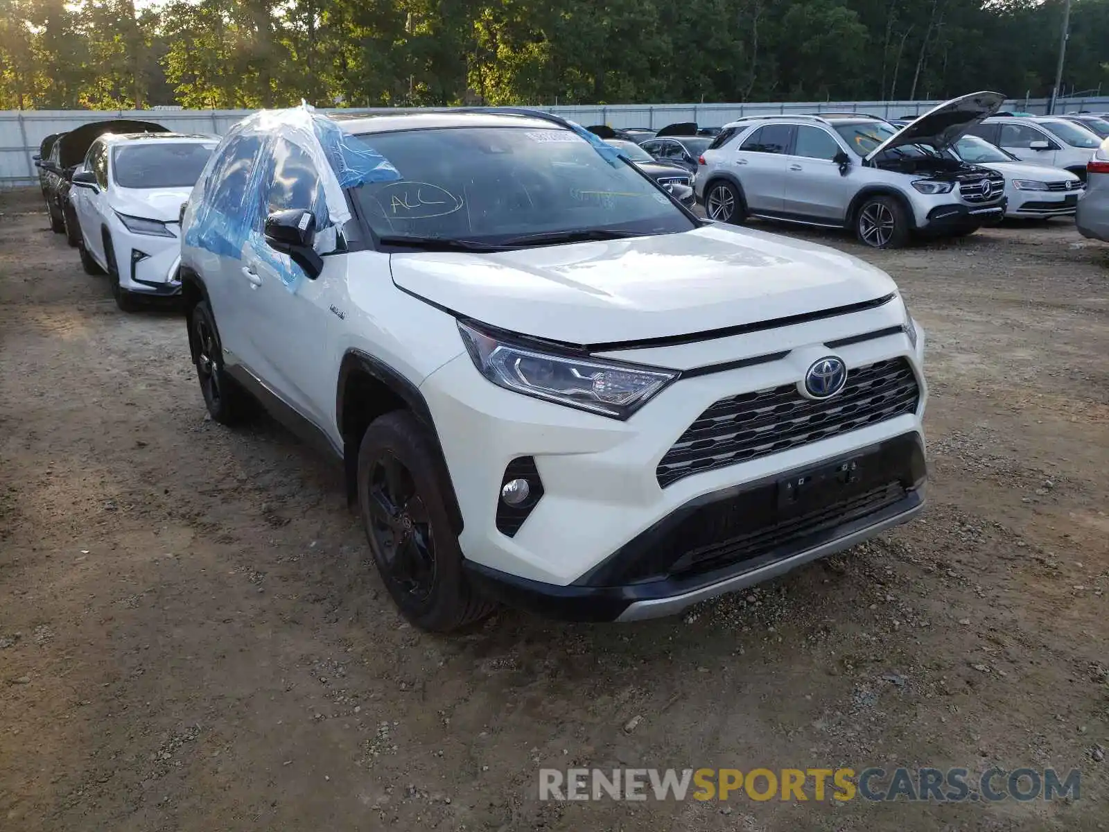 1 Фотография поврежденного автомобиля 2T3E6RFV9MW020812 TOYOTA RAV4 2021