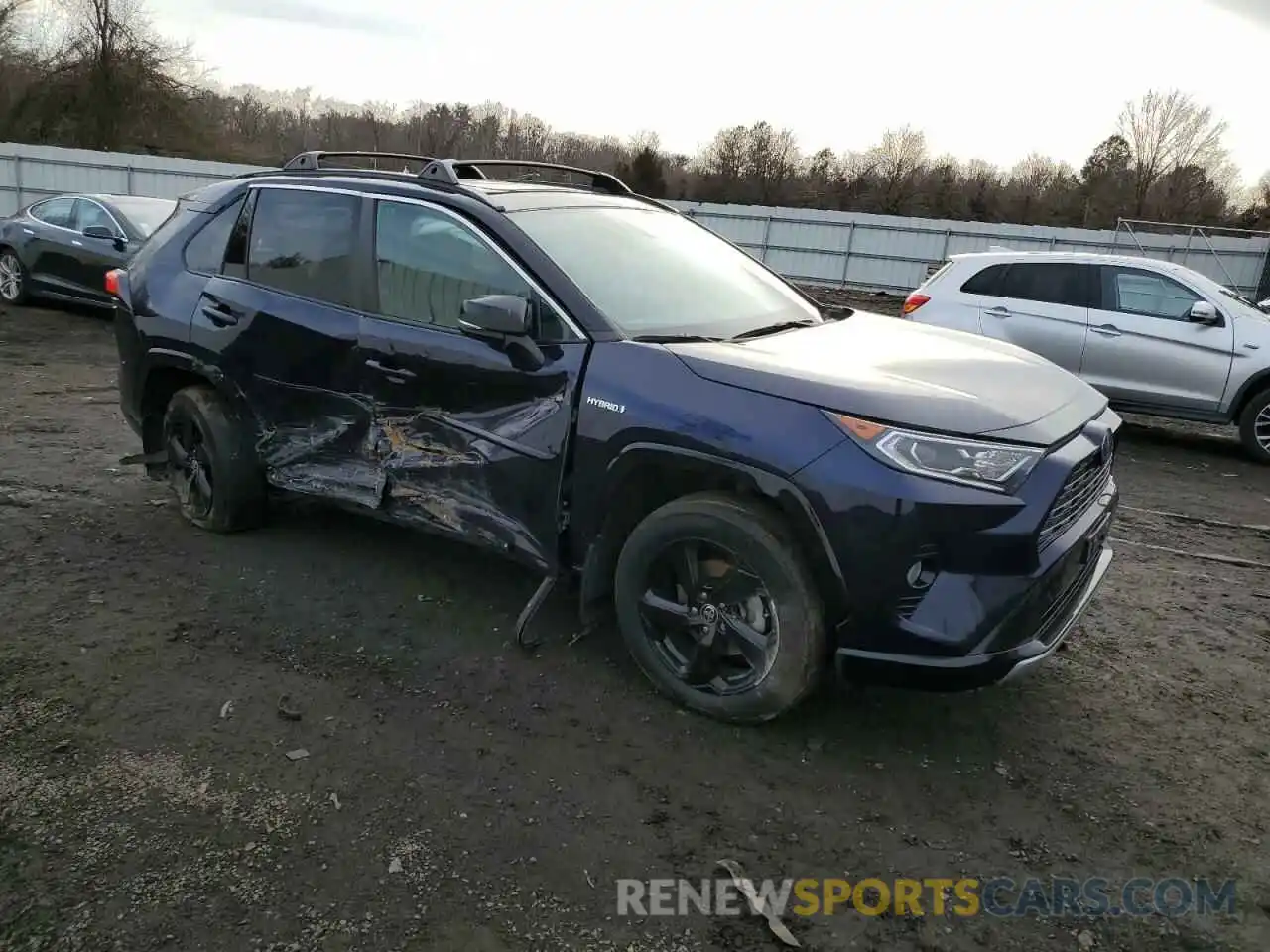 4 Photograph of a damaged car 2T3E6RFVXMW016963 TOYOTA RAV4 2021