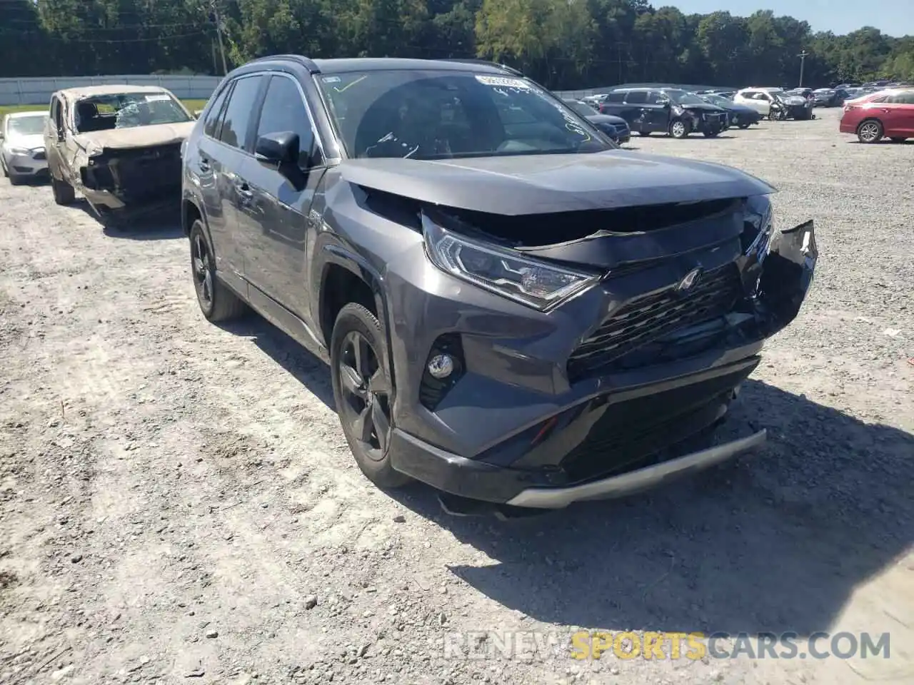 1 Photograph of a damaged car 2T3E6RFVXMW018230 TOYOTA RAV4 2021