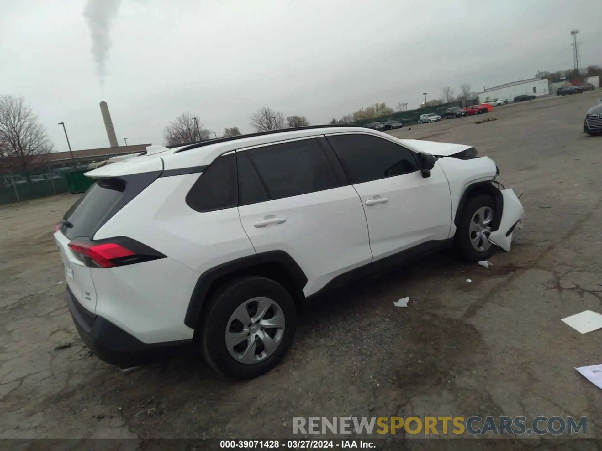 4 Photograph of a damaged car 2T3F1RFV0MC165323 TOYOTA RAV4 2021