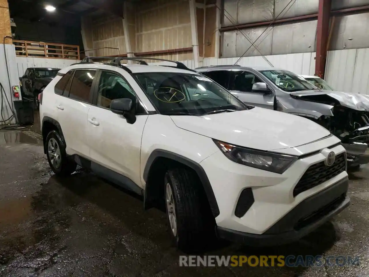 1 Photograph of a damaged car 2T3F1RFV0MC225391 TOYOTA RAV4 2021