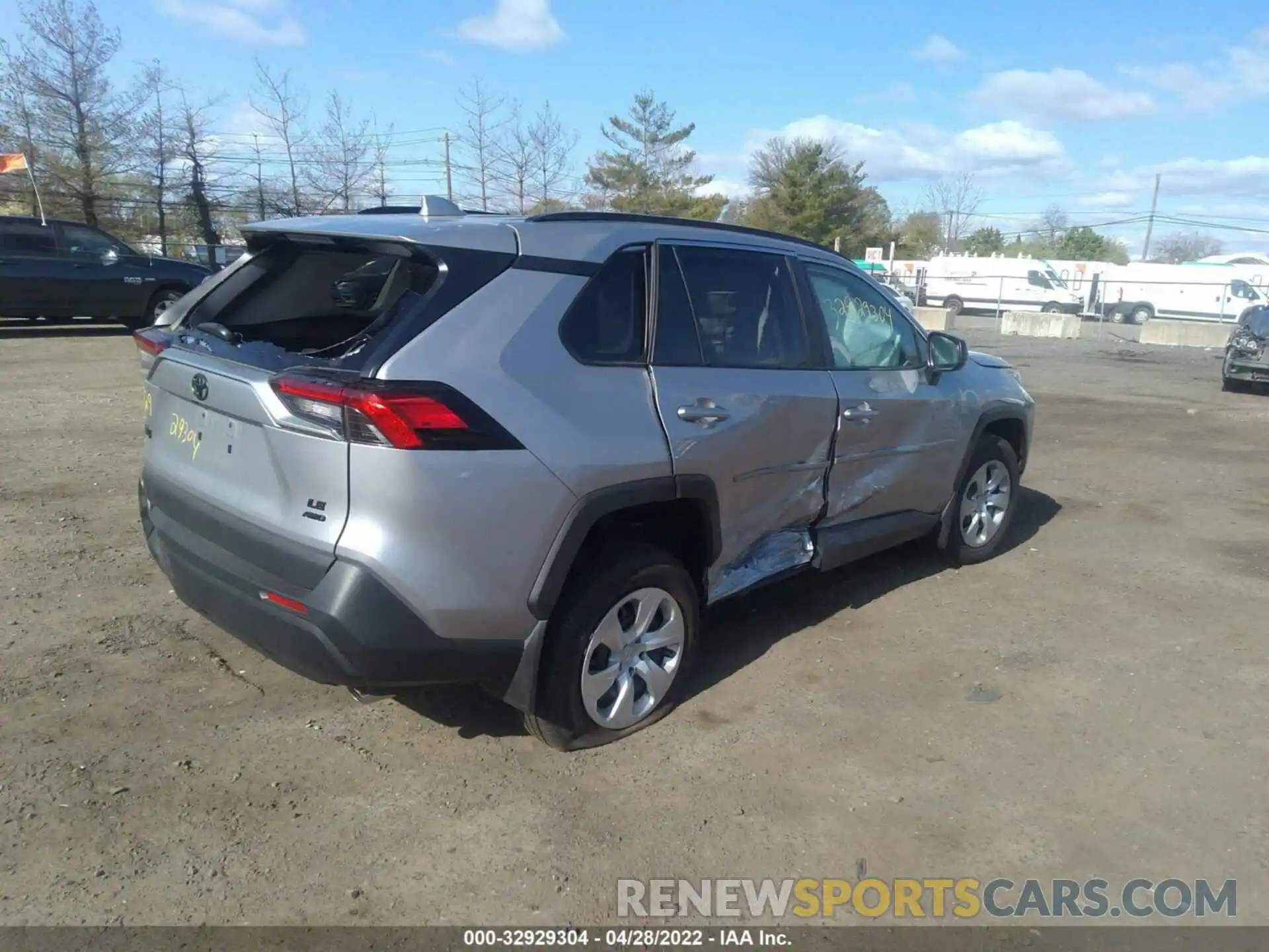 4 Photograph of a damaged car 2T3F1RFV0MC235063 TOYOTA RAV4 2021