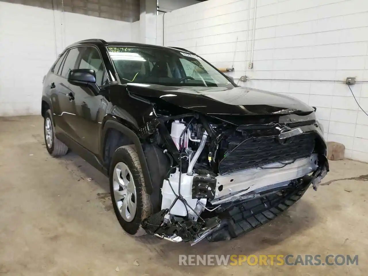 1 Photograph of a damaged car 2T3F1RFV0MC247391 TOYOTA RAV4 2021