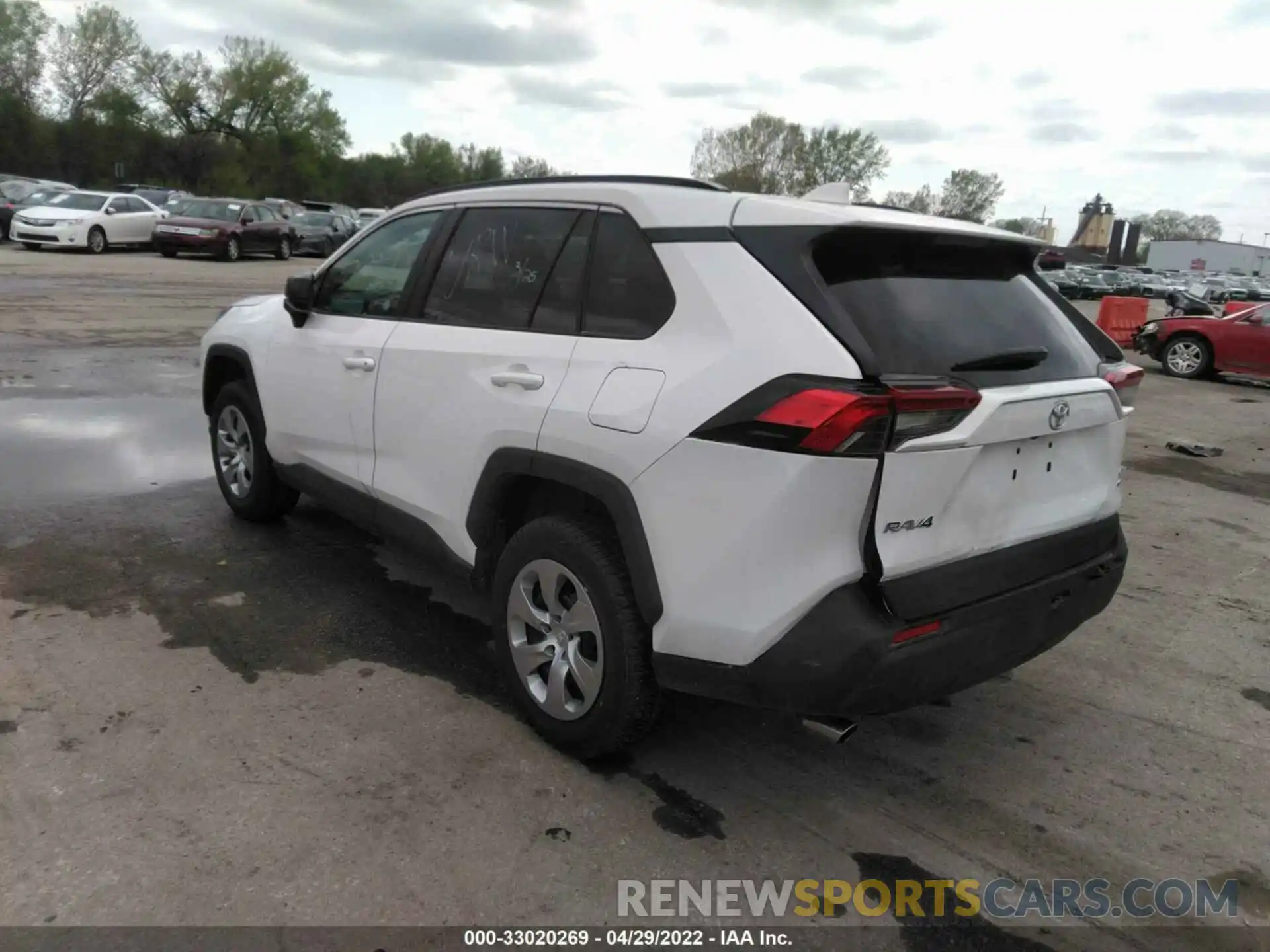 3 Photograph of a damaged car 2T3F1RFV0MW207648 TOYOTA RAV4 2021