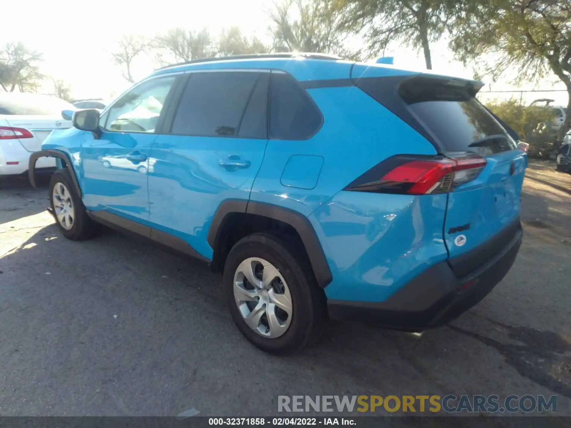 3 Photograph of a damaged car 2T3F1RFV0MW230203 TOYOTA RAV4 2021