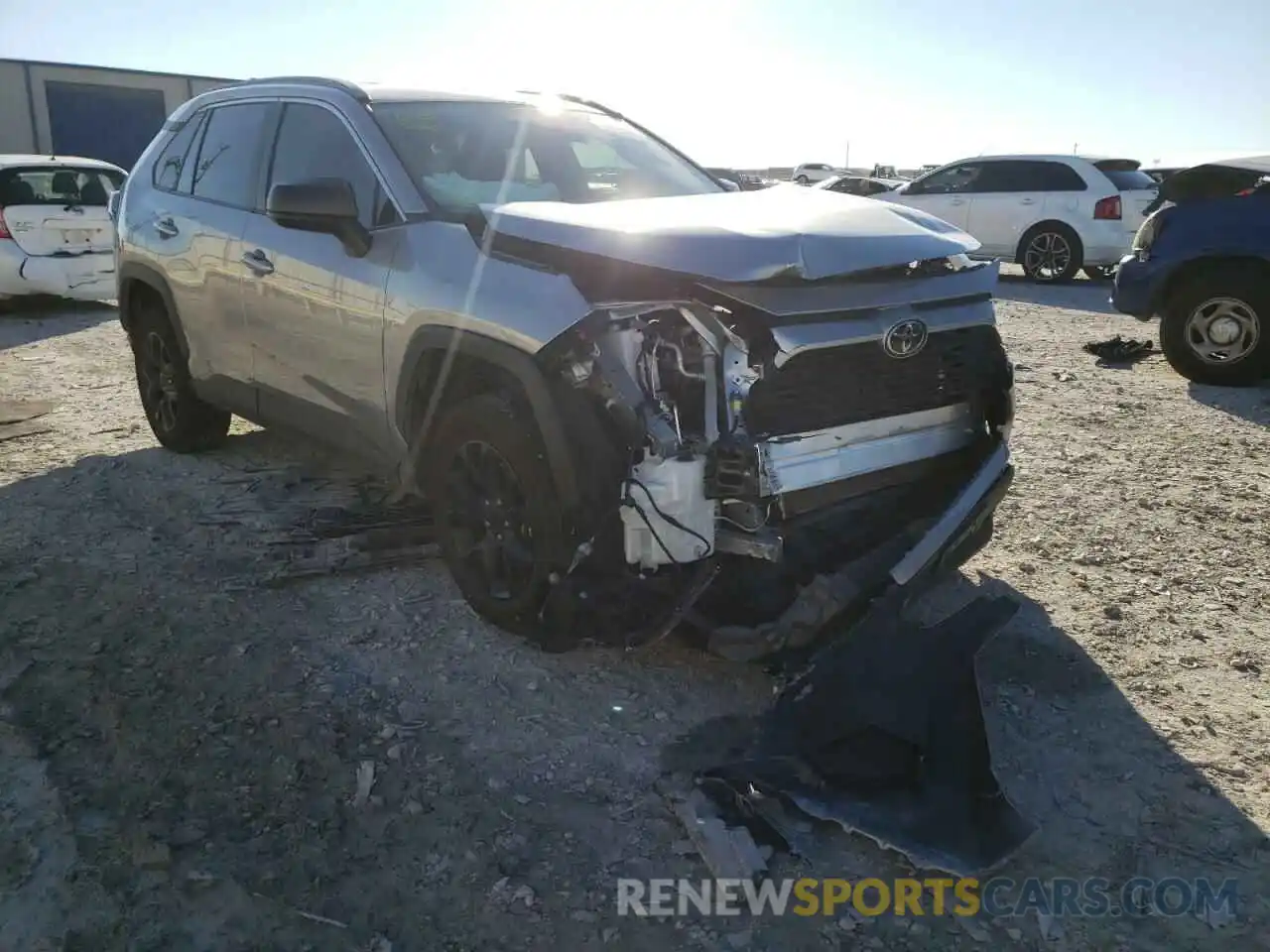 1 Photograph of a damaged car 2T3F1RFV1MC208230 TOYOTA RAV4 2021