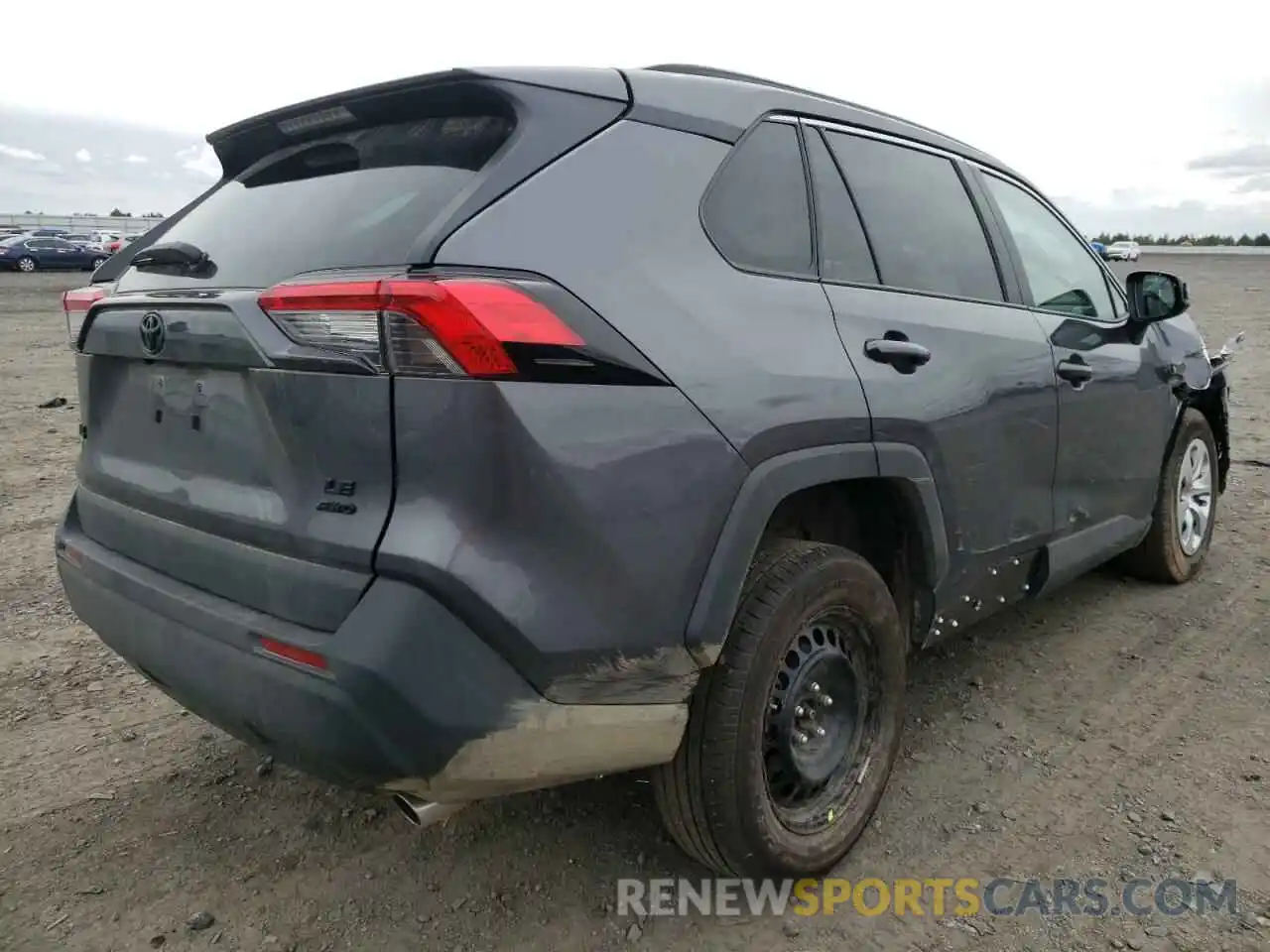 4 Photograph of a damaged car 2T3F1RFV1MC253121 TOYOTA RAV4 2021