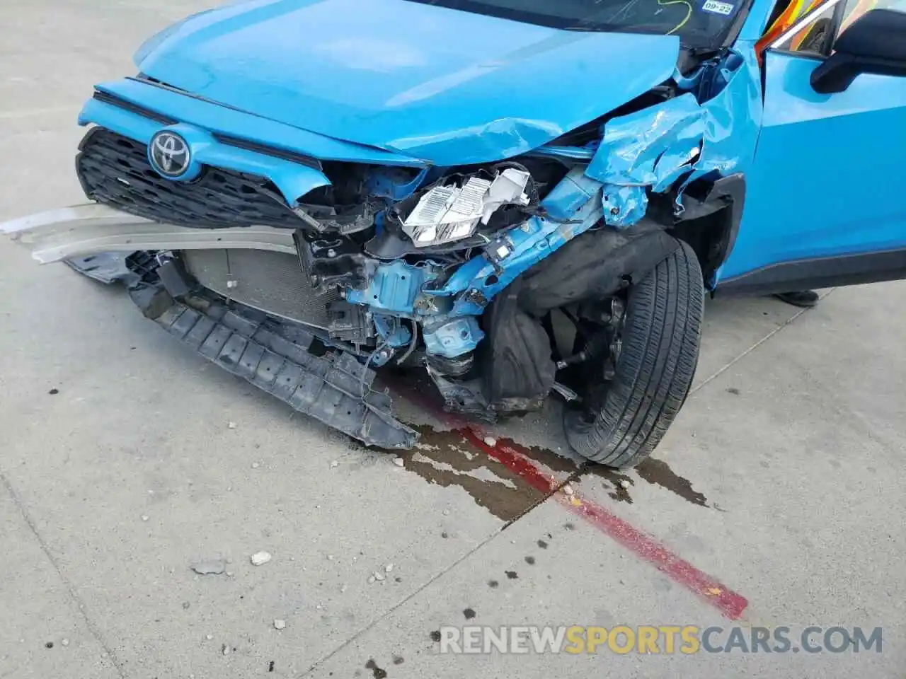 9 Photograph of a damaged car 2T3F1RFV1MW144396 TOYOTA RAV4 2021