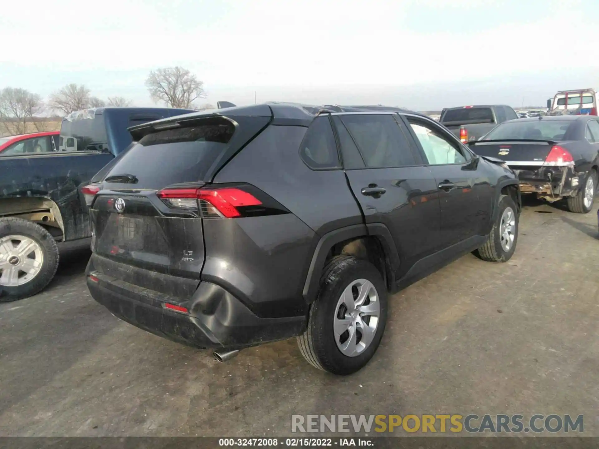 4 Photograph of a damaged car 2T3F1RFV1MW185854 TOYOTA RAV4 2021