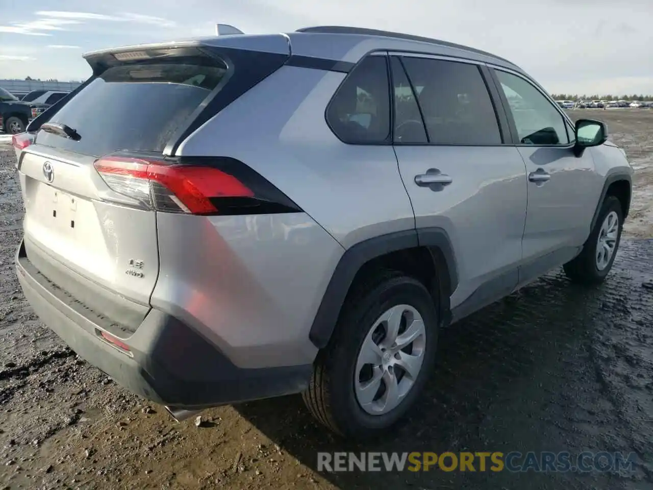 4 Photograph of a damaged car 2T3F1RFV1MW185921 TOYOTA RAV4 2021