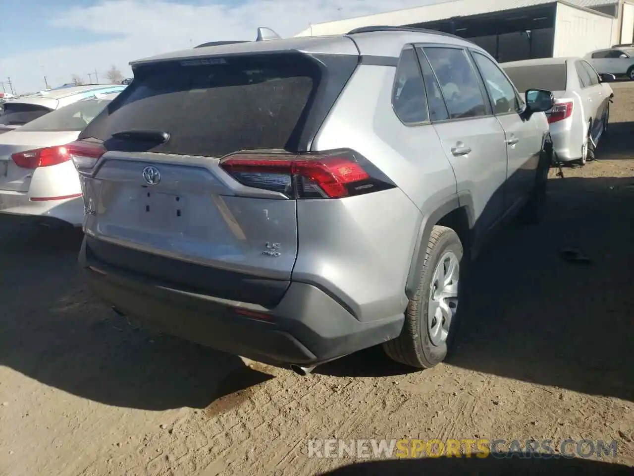 4 Photograph of a damaged car 2T3F1RFV1MW194201 TOYOTA RAV4 2021