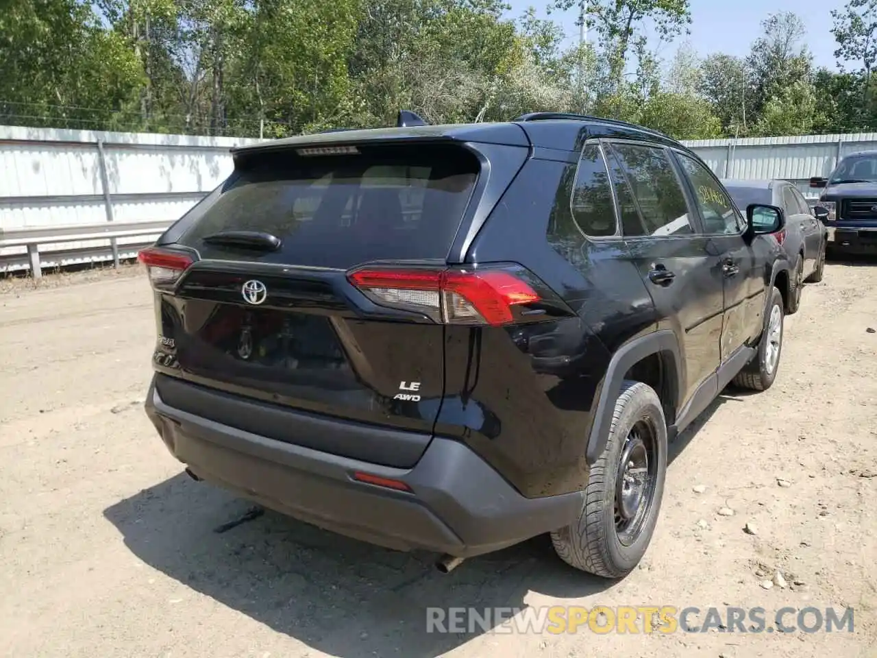 4 Photograph of a damaged car 2T3F1RFV2MC160348 TOYOTA RAV4 2021