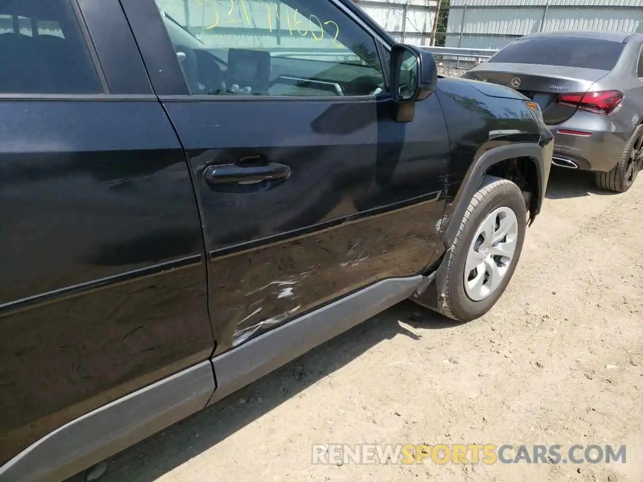 9 Photograph of a damaged car 2T3F1RFV2MC160348 TOYOTA RAV4 2021