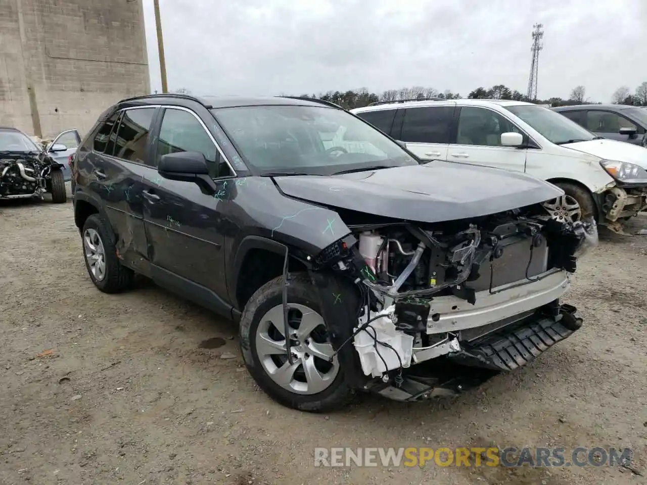 1 Photograph of a damaged car 2T3F1RFV2MC163590 TOYOTA RAV4 2021