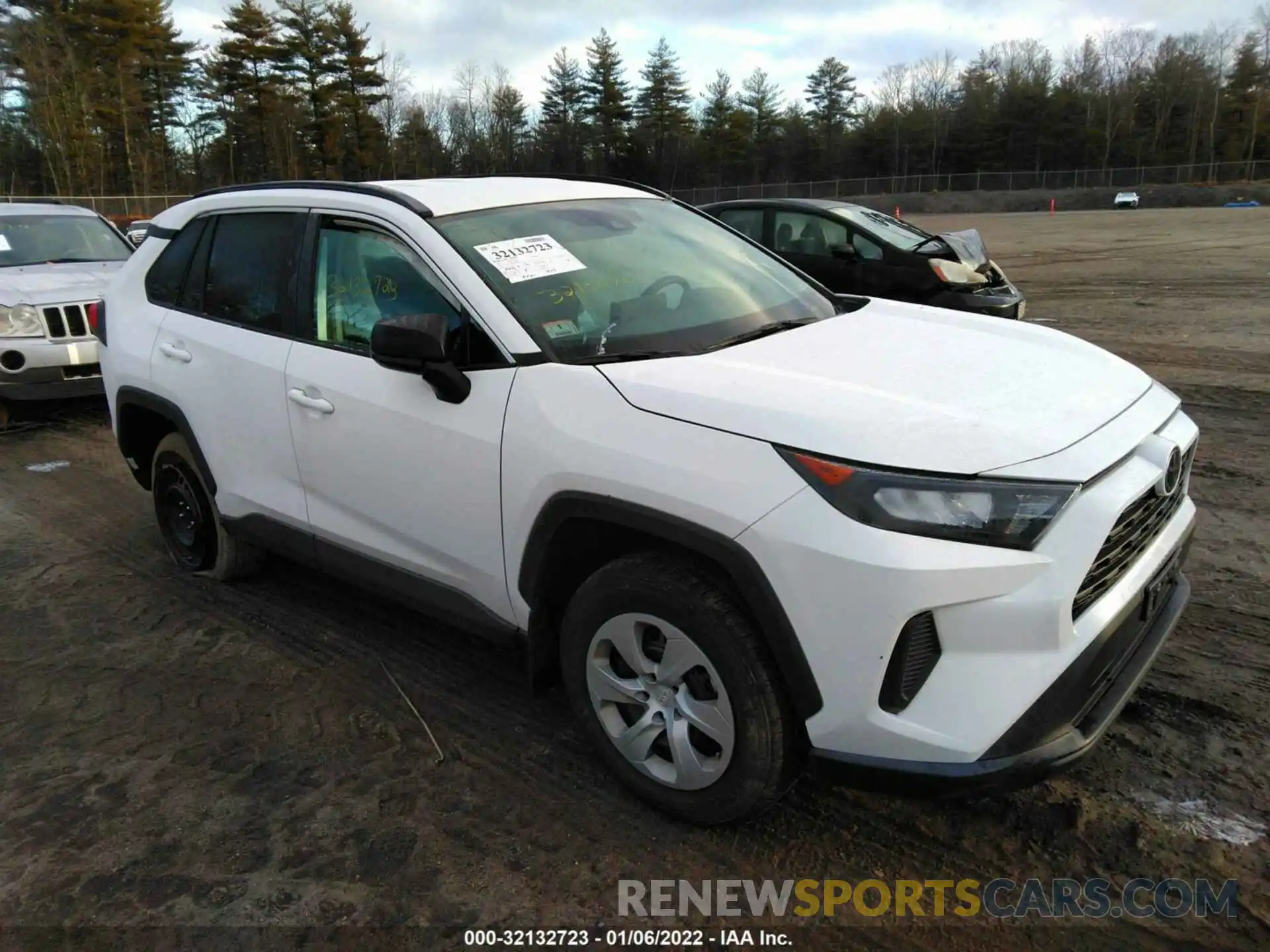 1 Photograph of a damaged car 2T3F1RFV2MC164058 TOYOTA RAV4 2021