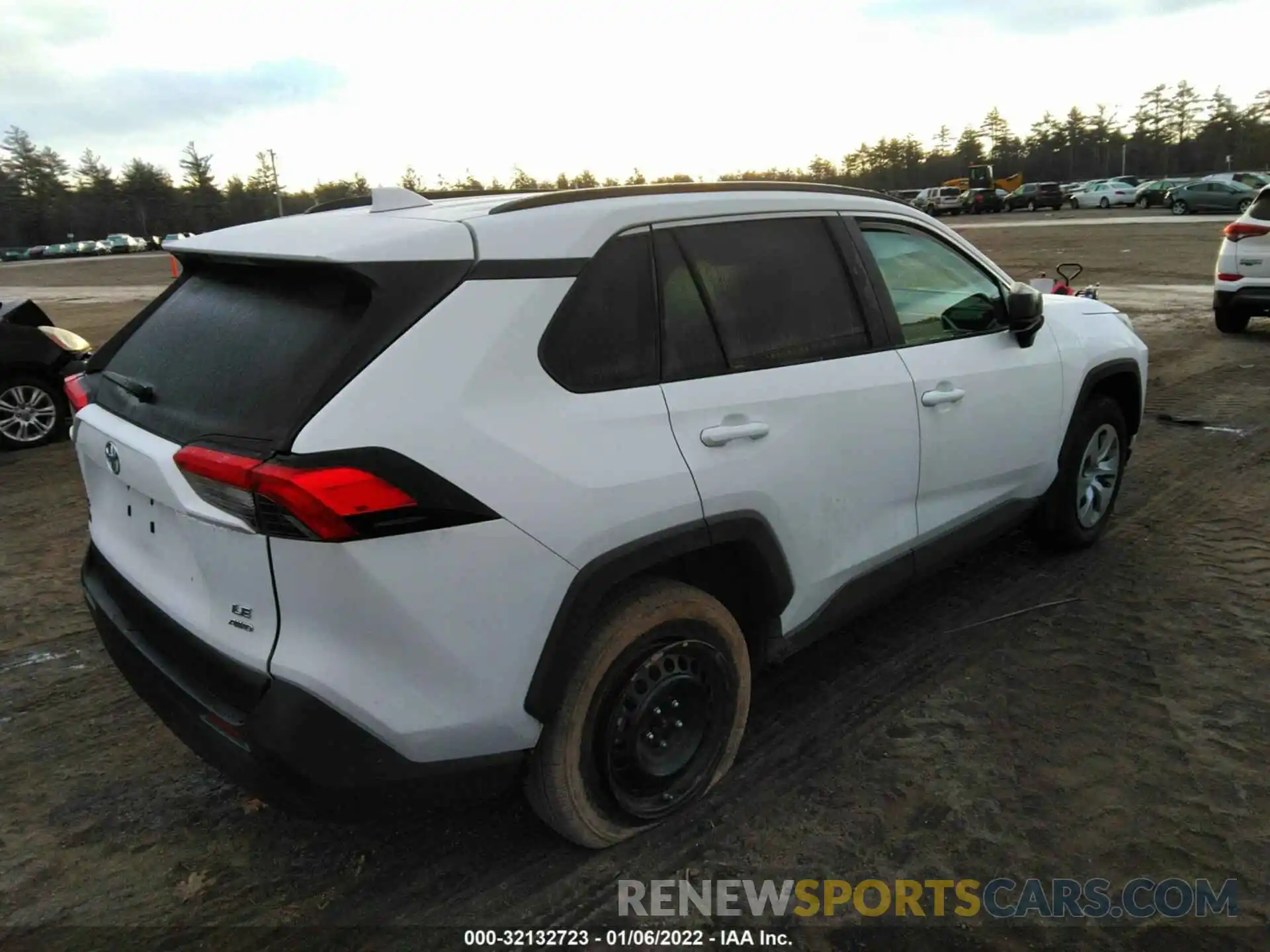 4 Фотография поврежденного автомобиля 2T3F1RFV2MC164058 TOYOTA RAV4 2021