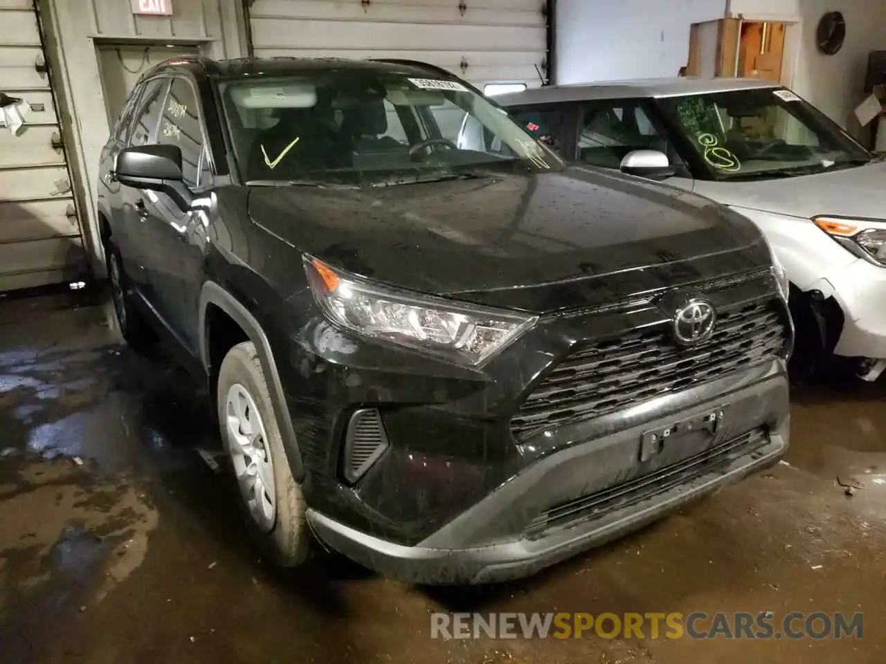 1 Photograph of a damaged car 2T3F1RFV2MC191972 TOYOTA RAV4 2021