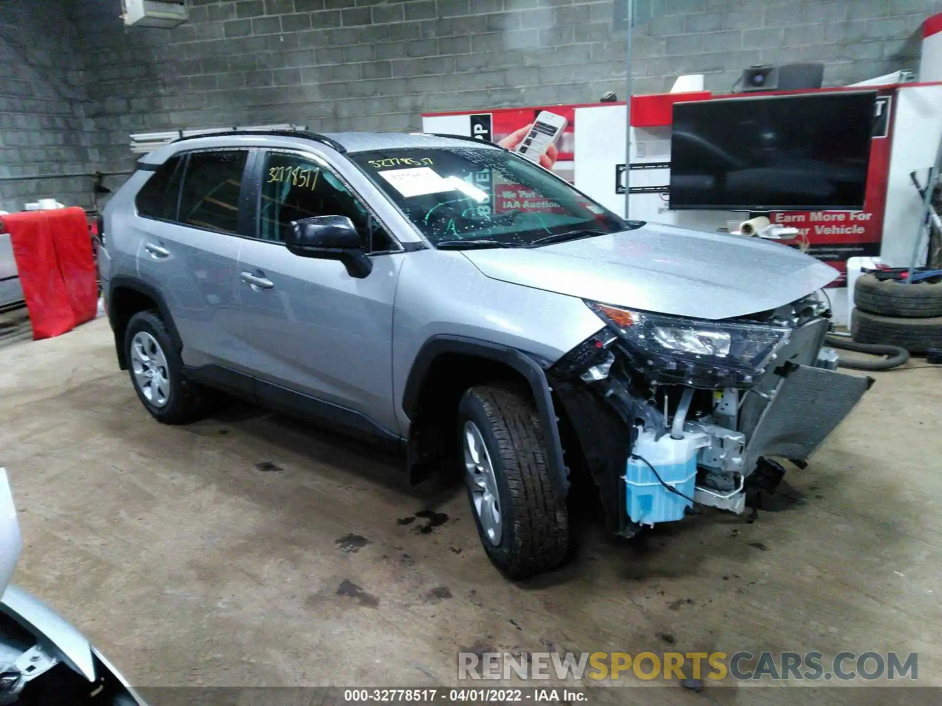 1 Photograph of a damaged car 2T3F1RFV2MC217969 TOYOTA RAV4 2021