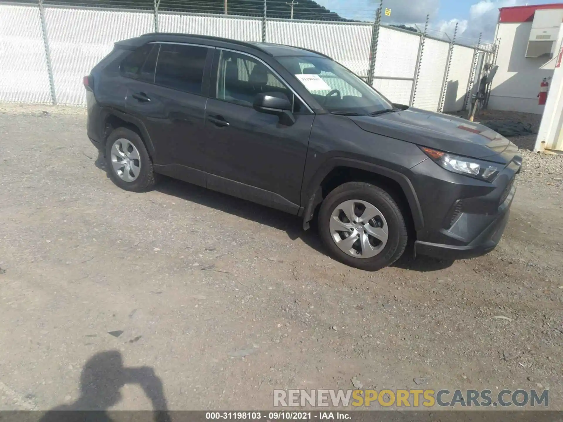 1 Photograph of a damaged car 2T3F1RFV2MC227689 TOYOTA RAV4 2021