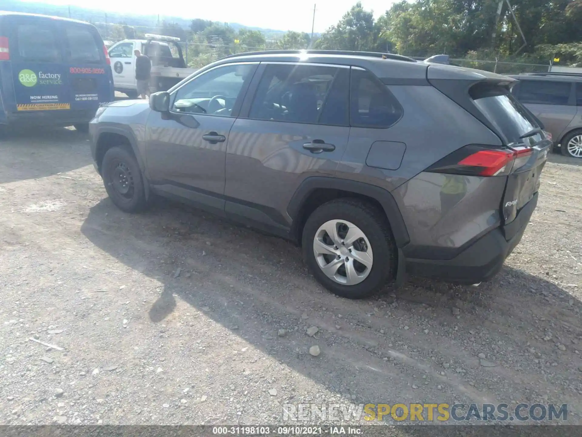 3 Фотография поврежденного автомобиля 2T3F1RFV2MC227689 TOYOTA RAV4 2021