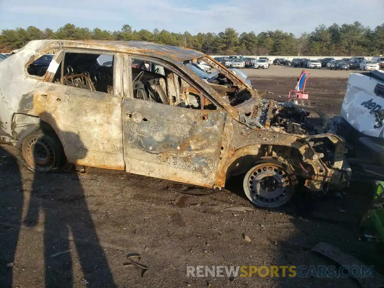 10 Photograph of a damaged car 2T3F1RFV2MC251197 TOYOTA RAV4 2021