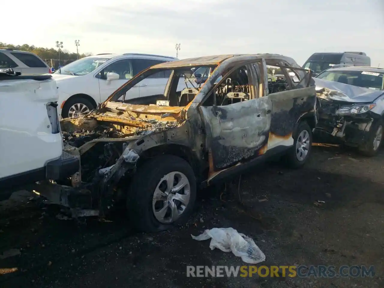 2 Photograph of a damaged car 2T3F1RFV2MC251197 TOYOTA RAV4 2021