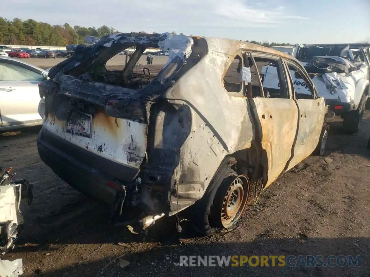 4 Photograph of a damaged car 2T3F1RFV2MC251197 TOYOTA RAV4 2021