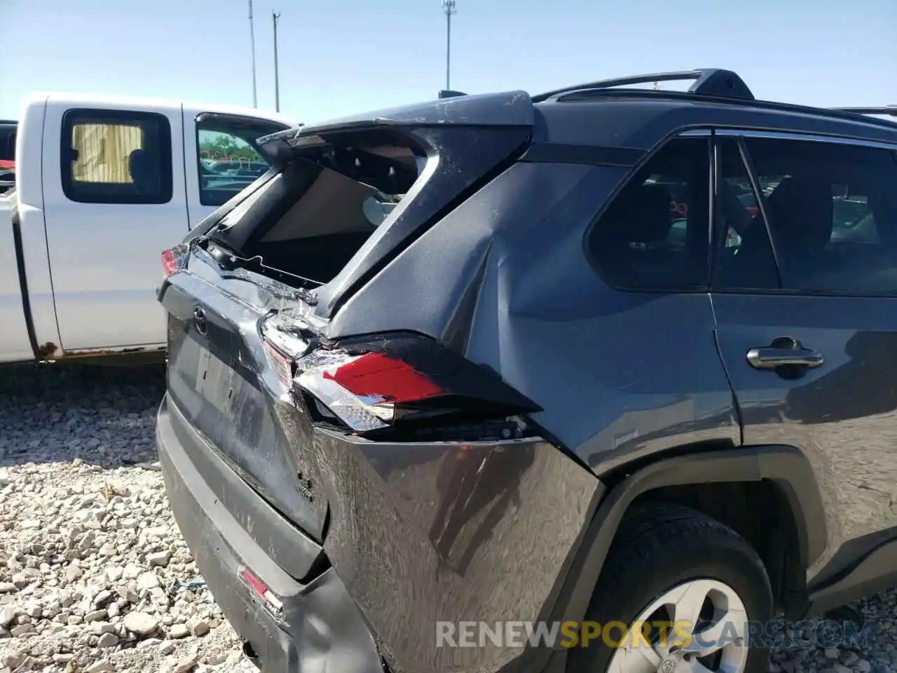 9 Photograph of a damaged car 2T3F1RFV2MW157531 TOYOTA RAV4 2021