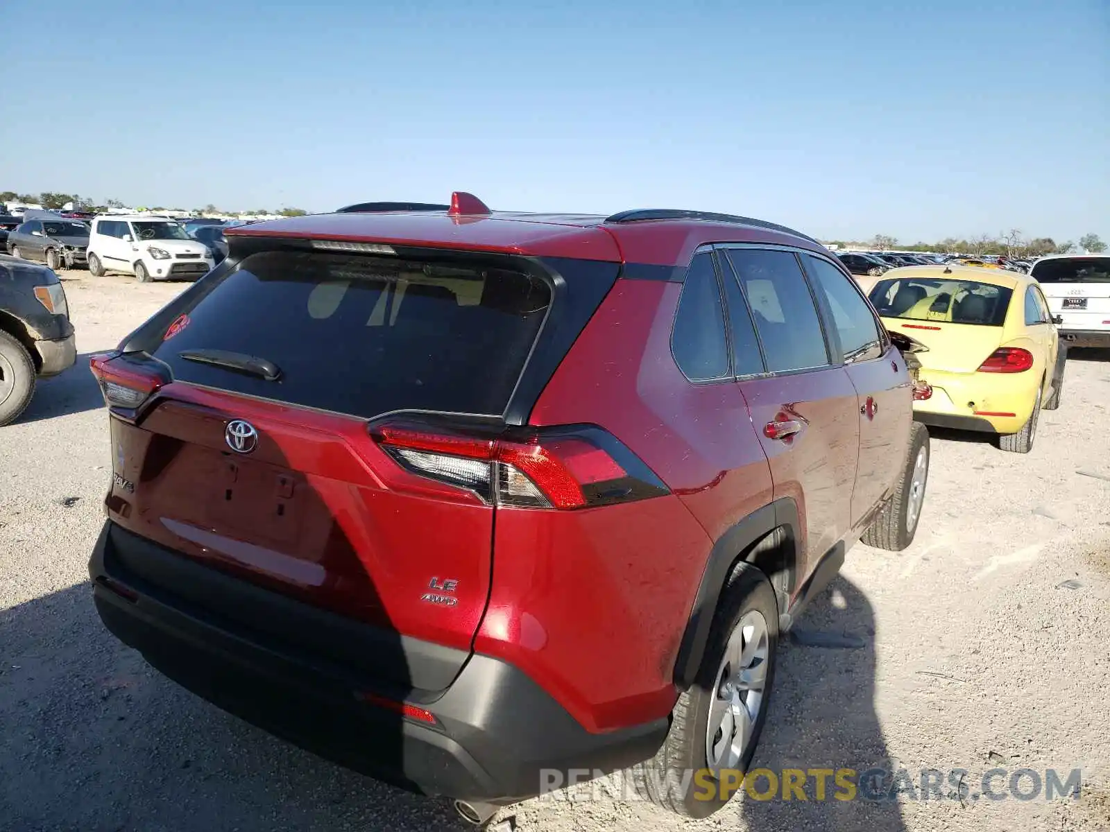 4 Photograph of a damaged car 2T3F1RFV2MW164334 TOYOTA RAV4 2021